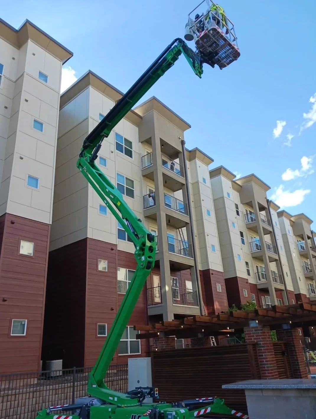 Commercial apartment complex exterior painting in Houston TX